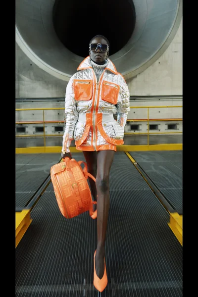 Look 48